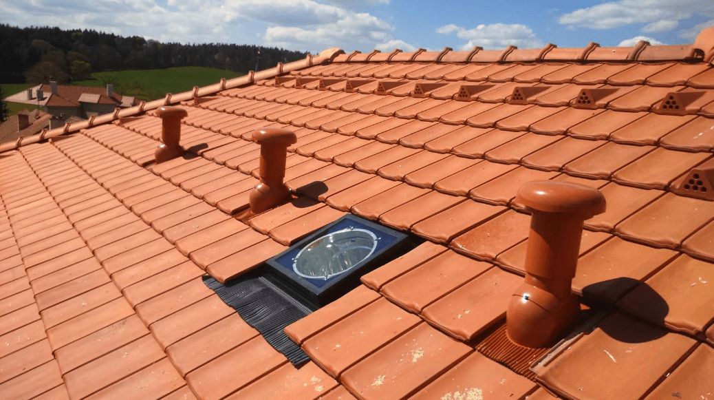 Dřevěná fasáda a střecha realizovaná AsA-střechy
