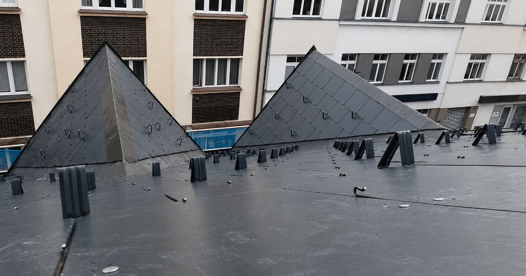 Klempířské práce, oplechování střechy a okapový systém