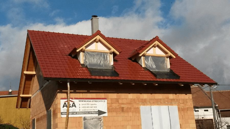 Kompletní realizace střechy včetně krovu, krytiny a klempířských detailů